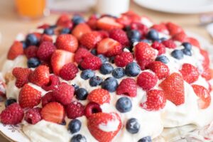 Cake meringue – jak przygotować przepyszne ciasto z bezą?