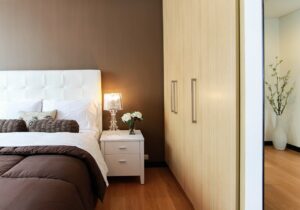 Plisy okienne Castorama: Wybór i montaż eleganckich plisowanych rolet okiennych w sklepie Castorama
